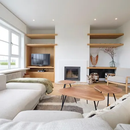 Beautiful 3 Bedrooms Near Zwin With A Garden *